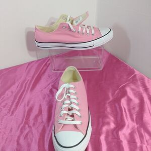 Converse Chuck Taylor All Star Low Top sneaker Pink Women 10.5 Men 8.5 Toe Scuf.